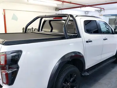 Isuzu D-Max Arctic White gen. 3 – folie CTX05 și AIR80
