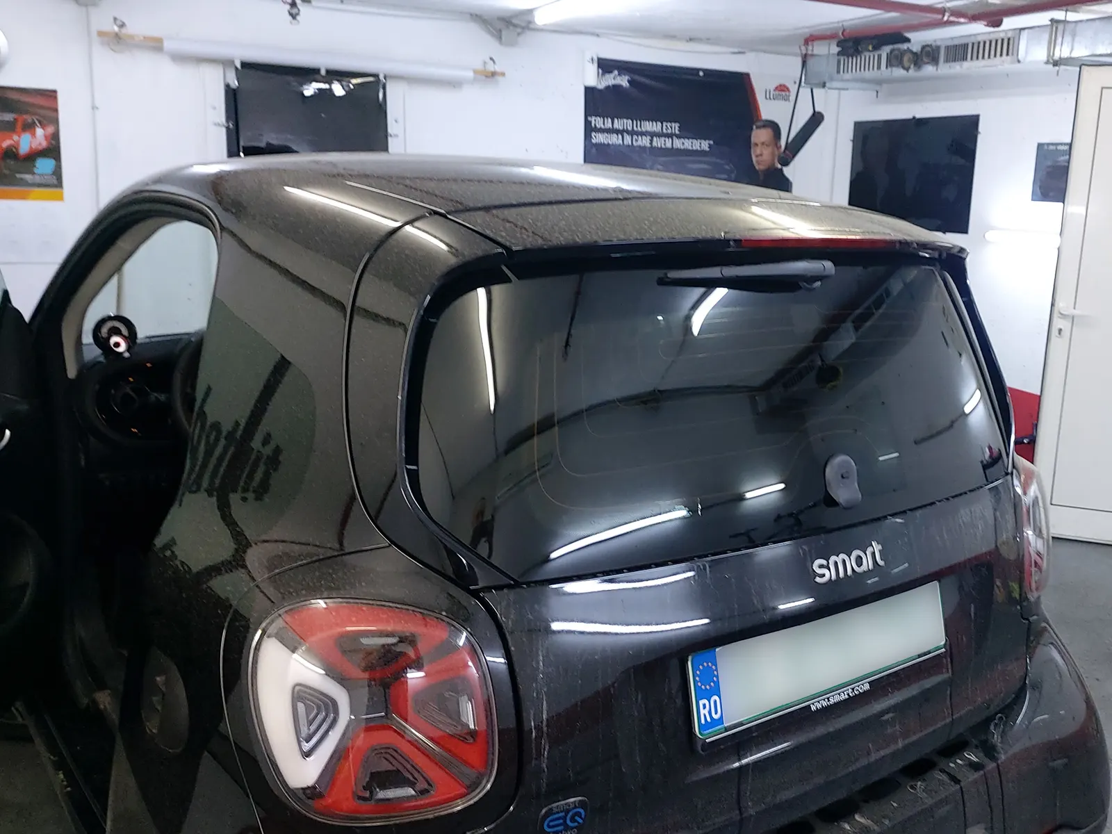 Folie auto LLumar ATR05 Smart Fortwo generația 3 Deep Black Pearl – vedere laterală